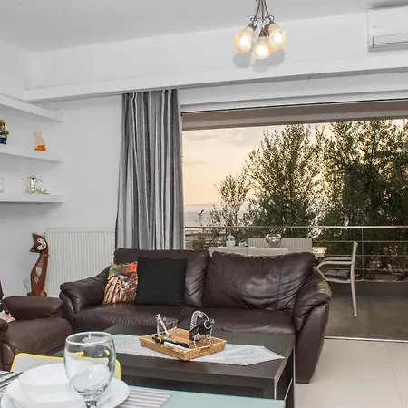 Appartement Nina's Villa, Cosy Seaview Retreat
