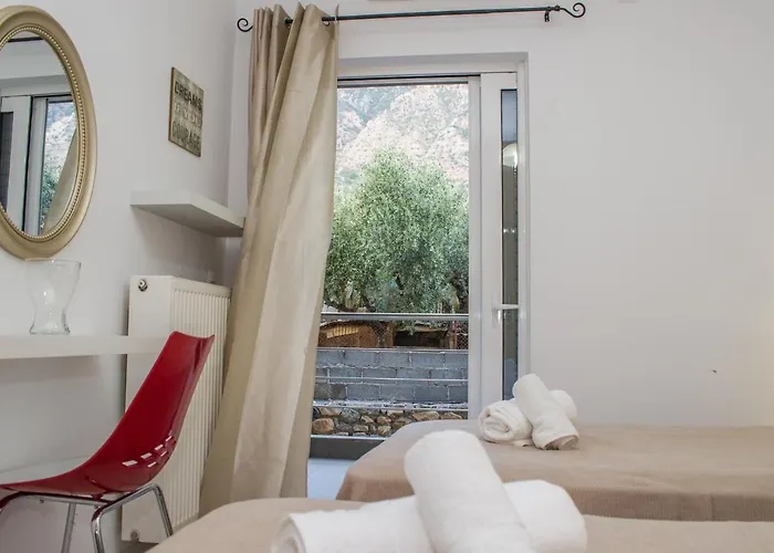 Appartamento Nina's Villa, Cosy Seaview Retreat