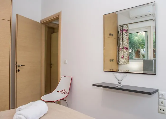 Appartamento Nina's Villa, Cosy Seaview Retreat