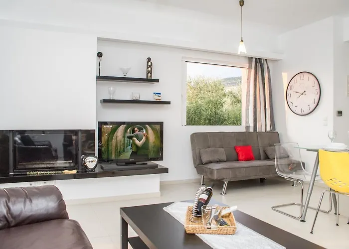 Nina's Villa, Cosy Seaview Retreat * Verga Kalamata